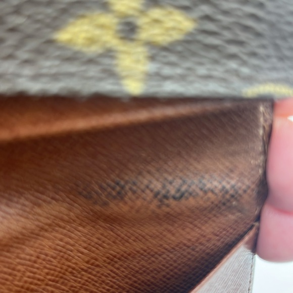 Louis Vuitton Monogram Card Holder Wallet - Picture 11 of 13